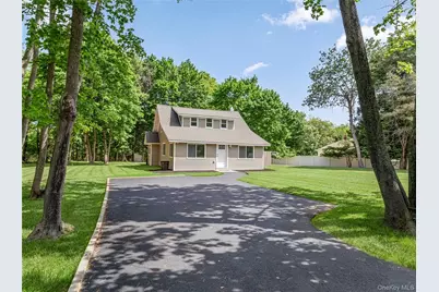 5 Long Pond Road, Ridge, NY 11961 - Photo 2