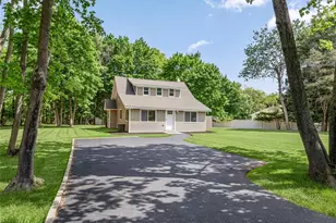5 Long Pond Rd, Ridge, NY 11961 - Photo 2