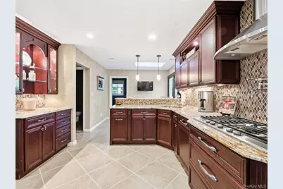 161 Cow Neck Road, Port Washington, NY 11050 - Photo 12