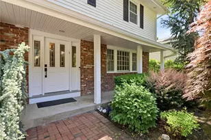 161 Cow Neck Rd, Port Washington, NY 11050 - Photo 2