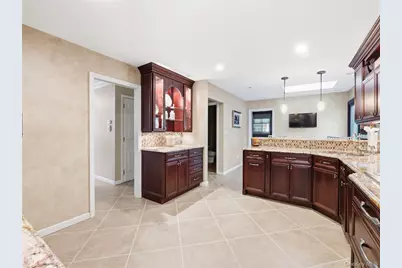 161 Cow Neck Road, Port Washington, NY 11050 - Photo 10