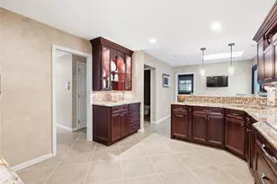 161 Cow Neck Rd, Port Washington, NY 11050 - Photo 10