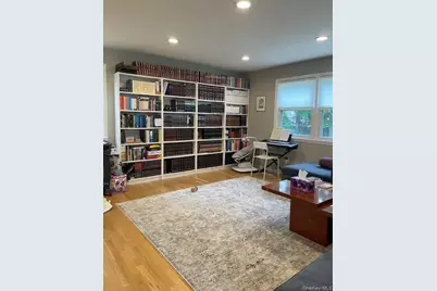 7 Appletree Lane, Great Neck, NY 11023 - Photo 4