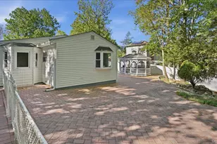 26 Florida Rd, Rocky Point, NY 11778 - Photo 14