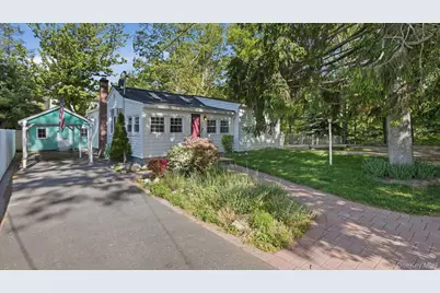 26 Florida Road, Rocky Point, NY 11778 - Photo 2