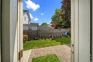 53 Valentine St, Glen Cove, NY 11542 - Photo 18