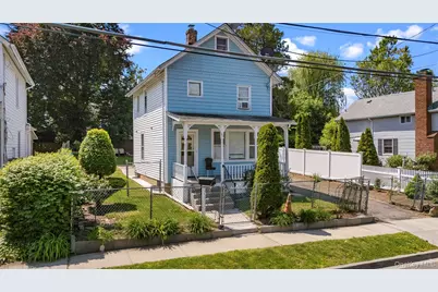 53 Valentine St, Glen Cove, NY 11542 - Photo 4