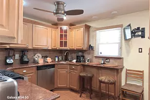 85-46 96th St, Woodhaven, NY 11421 - Photo 6