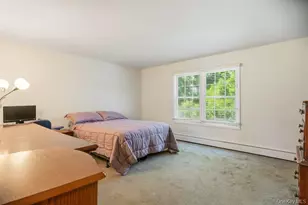 16 Gores Dr, Mastic, NY 11950 - Photo 8