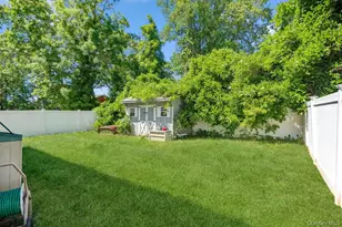 16 Gores Dr, Mastic, NY 11950 - Photo 16