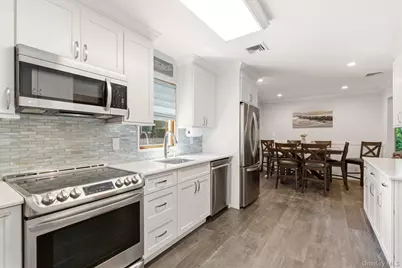 1 Camelot Lane, Saint James, NY 11780 - Photo 10