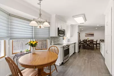 1 Camelot Lane, Saint James, NY 11780 - Photo 8
