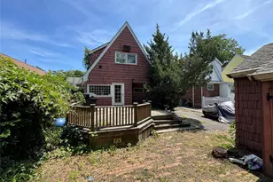 1900 Carleton Pl, Baldwin, NY 11510 - Photo 4