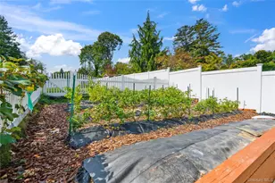 23 Wildwood Ln, Greenvale, NY 11548 - Photo 40