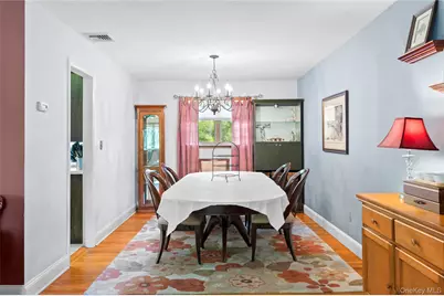 251 Bainbridge Avenue, Thornwood, NY 10594 - Photo 6