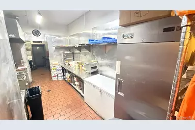 [Address not provided], Forest Hills, NY 11375 - Photo 14