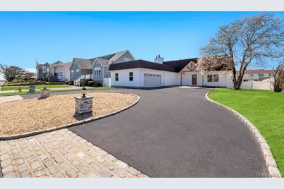 66 Lighthouse Road, Babylon, NY 11702 - Photo 2
