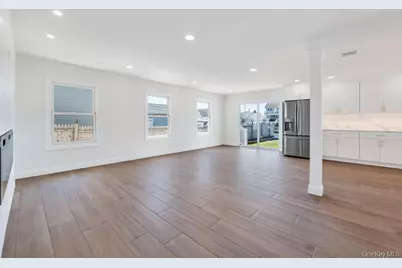 66 Lighthouse Road, Babylon, NY 11702 - Photo 18