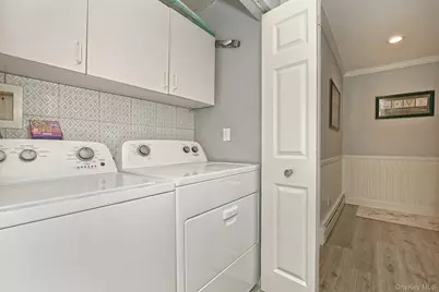 1019 Old Medford Avenue, Farmingville, NY 11738 - Photo 34