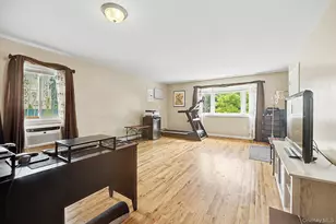 2459 Lodovick Ave, Bronx, NY 10469 - Photo 6