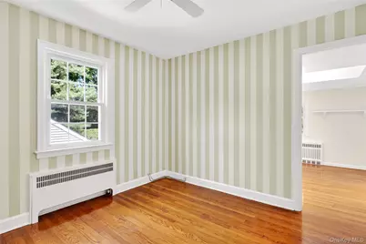 25 Carlton Street, Malverne, NY 11565 - Photo 20