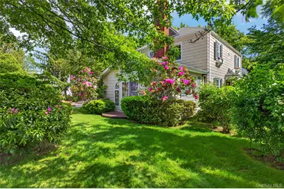 25 Carlton Street, Malverne, NY 11565 - Photo 2