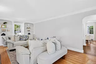 25 Carlton St, Malverne, NY 11565 - Photo 8