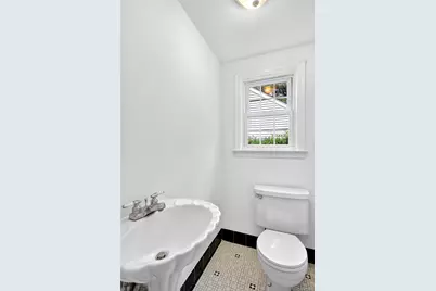 25 Carlton Street, Malverne, NY 11565 - Photo 16