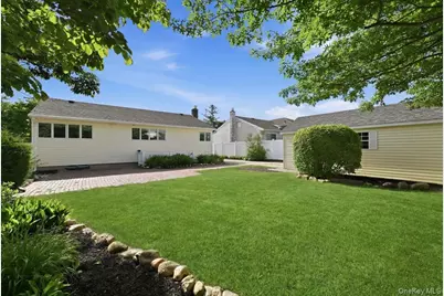 61 Hunter Lane, Hicksville, NY 11801 - Photo 30