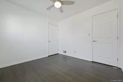 61 Hunter Lane, Hicksville, NY 11801 - Photo 18