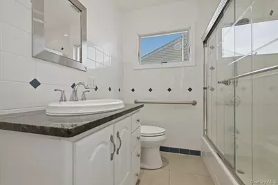 61 Hunter Lane, Hicksville, NY 11801 - Photo 14