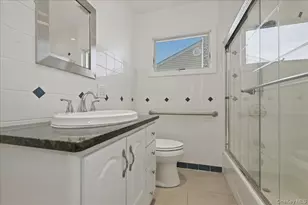 61 Hunter Ln, Hicksville, NY 11801 - Photo 14