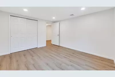 46 Jamaica Avenue, Wyandanch, NY 11798 - Photo 28