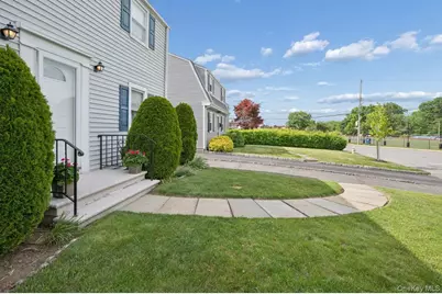 21 Hayes Drive, Eastchester, NY 10709 - Photo 4