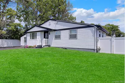 13 W 15th Street, Deer Park, NY 11729 - Photo 2
