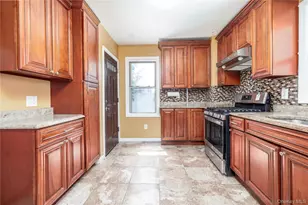 168-14 110th Rd, Jamaica, NY 11433 - Photo 10