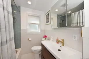 383 Violet St, Massapequa Park, NY 11762 - Photo 18