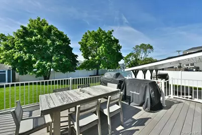 383 Violet Street, Massapequa Park, NY 11762 - Photo 30