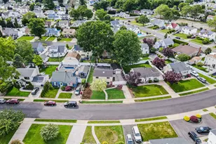 40 Buttercup Ln, Levittown, NY 11756 - Photo 38