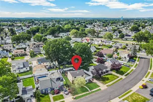 40 Buttercup Ln, Levittown, NY 11756 - Photo 36