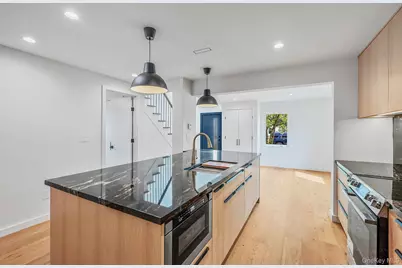 40 Buttercup Lane, Levittown, NY 11756 - Photo 10