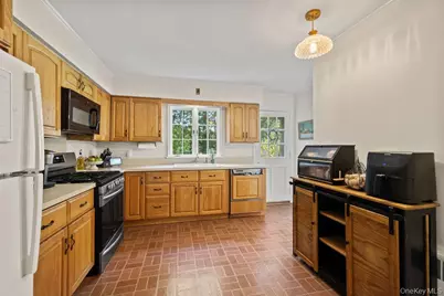 13 Provost Drive, Airmont, NY 10901 - Photo 14