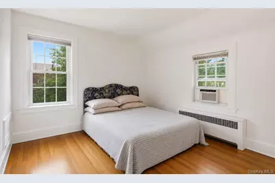 463 Beach Avenue, Mamaroneck, NY 10543 - Photo 12