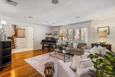 21 Lydia Lane, Garden City, NY 11530 - Photo 4