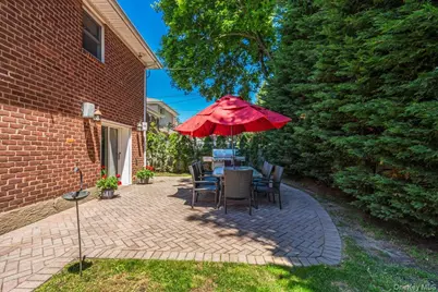 21 Lydia Lane, Garden City, NY 11530 - Photo 22