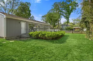 37 Aberdeen Dr, Mastic, NY 11950 - Photo 24