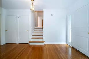 25 Crosshill Rd, Hartsdale, NY 10530 - Photo 2