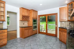 25 Crosshill Rd, Hartsdale, NY 10530 - Photo 6