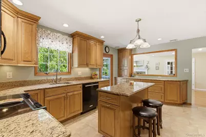 1 Regal Court, Saint James, NY 11780 - Photo 18