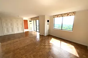 270-10 Grand Central Pkwy, Floral Park, NY 11005 - Photo 4